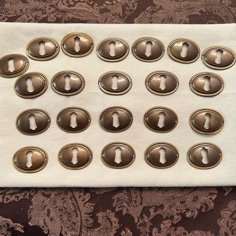22 Vintage Brass Keyholes